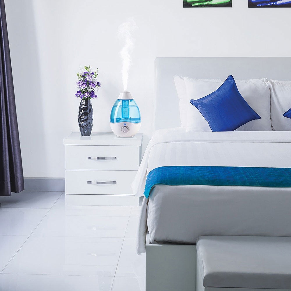 Lasko Ultrasonic Cool Mist Humidifier with Scent Tray and Nightlight, UH200, White and Blue