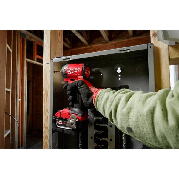 M18 FUEL 18-V Lithium-Ion Brushless Cordless Hammer Drill/Impact Combo Kit W/1/2 in .Impact Wrench Kit w/(4) Batteries