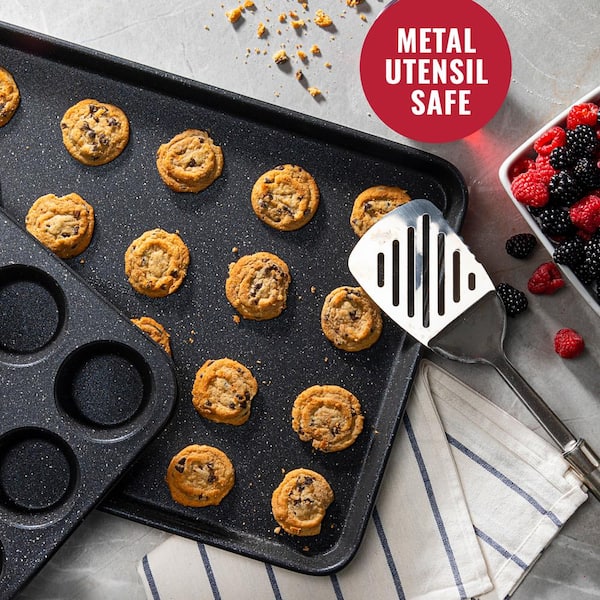 15-Piece Aluminum Ultra-Durable Non-Stick Diamond Infused Cookware and Bakeware Set in Black