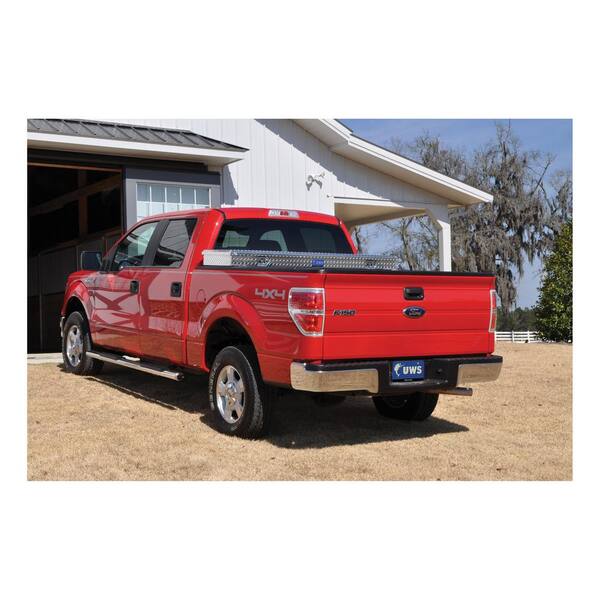 69 in. Bright Aluminum Crossover Truck Tool Box (Heavy Packaging)