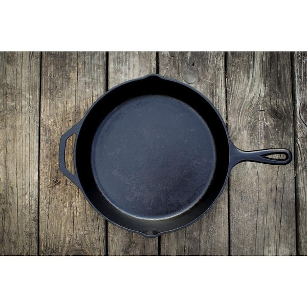 12 in. Cast Iron Skillet in Black with Pour Spout