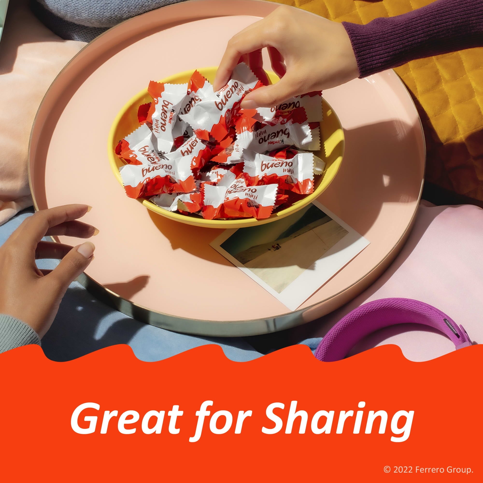 Kinder Bueno Mini, Milk Chocolate Bar, Holiday Stocking Stuffer, Family Pack, 9.5 oz