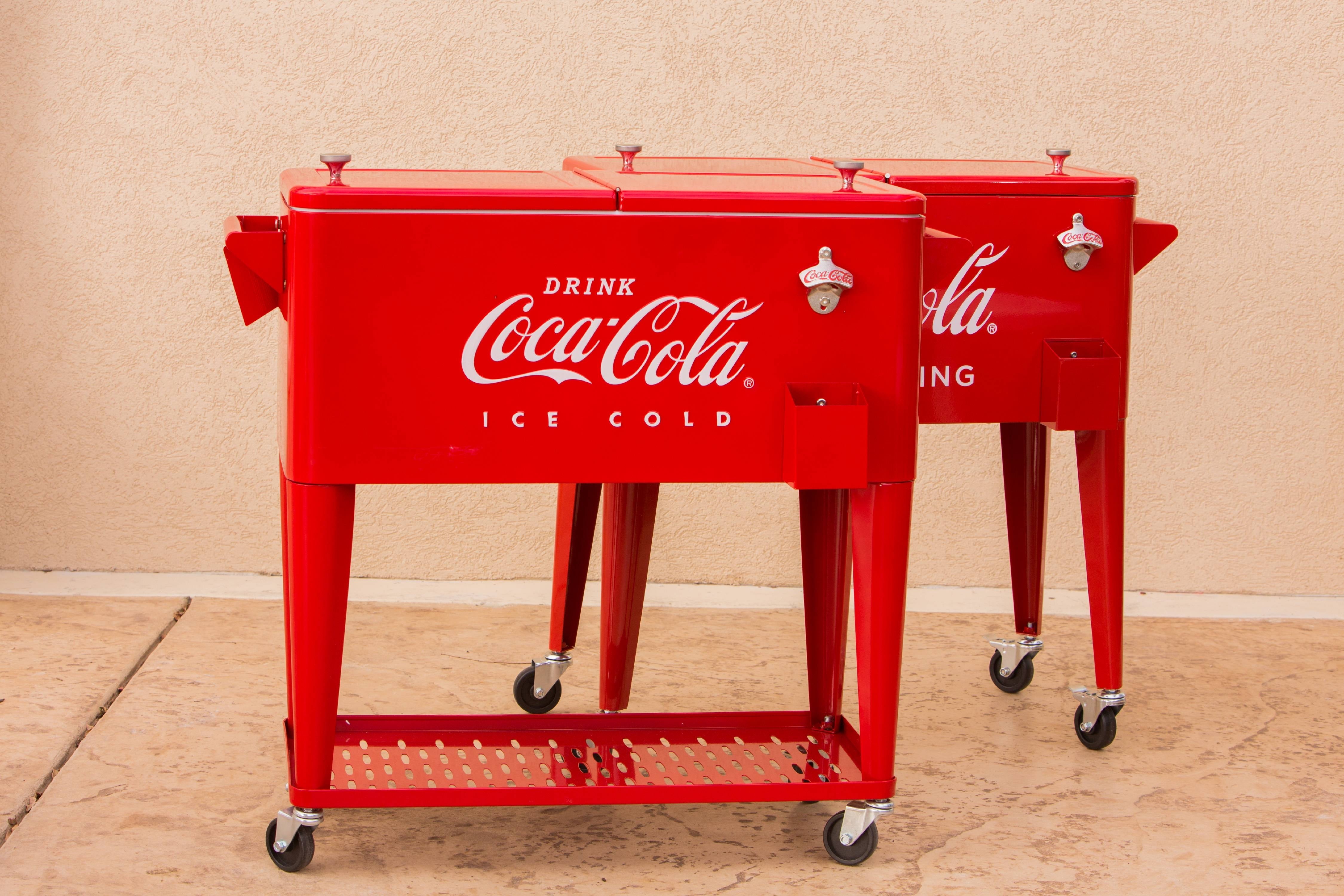 Leigh Country CP 98126 Metal 80 Qt. Coca-Cola Outdoor Patio Cooler with Tray - Red