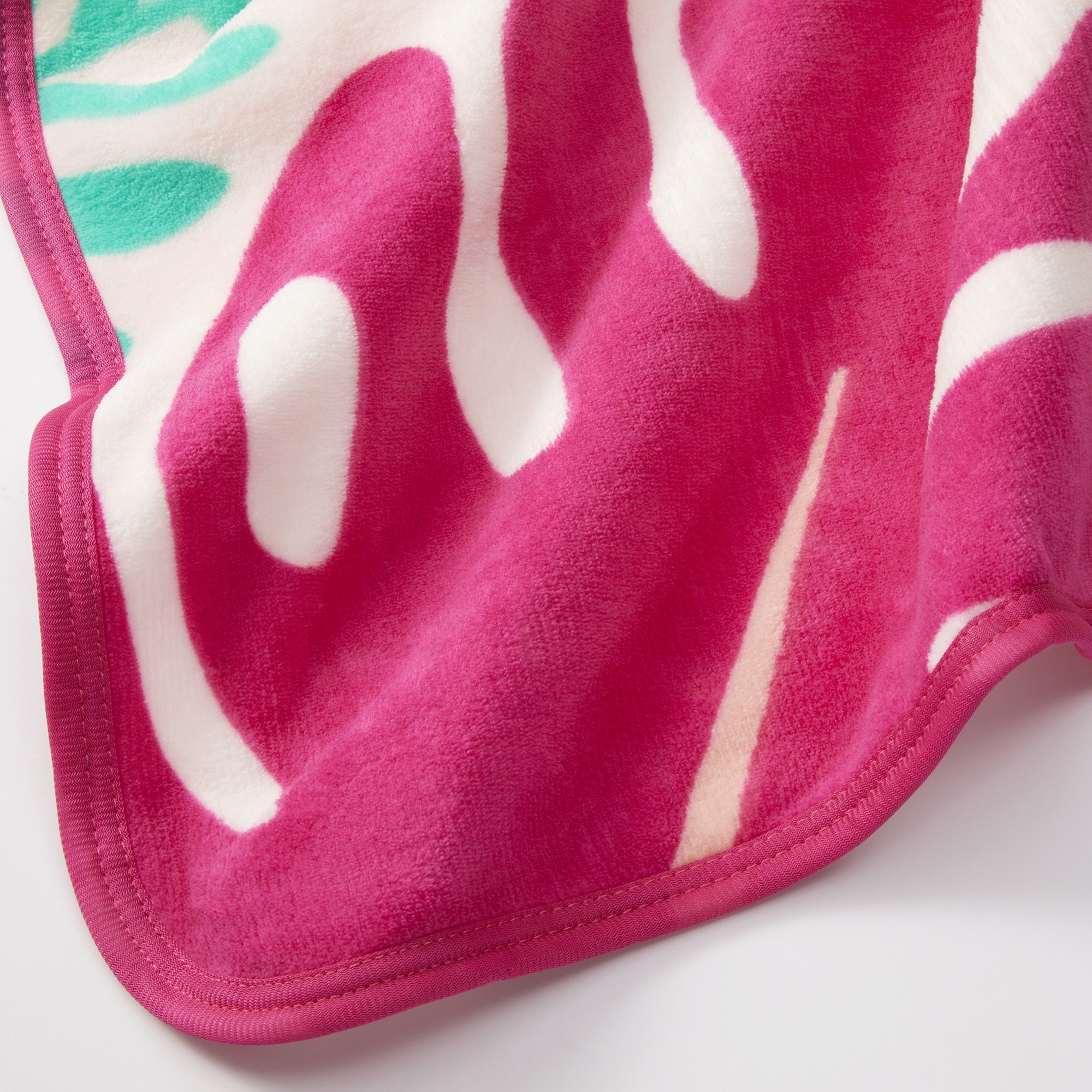 Hello Kitty Kids Fleece Throw Blanket, 46 x 60, Pink, Sanrio