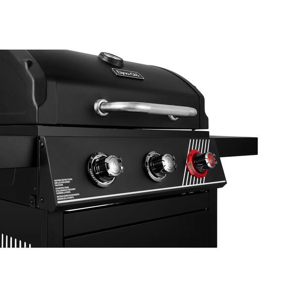 3-Burner Propane Gas Grill in Matte Black with TriVantage Multifunctional Cooking System