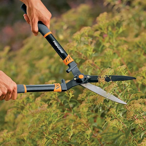 22 in. Wavy-blade Hedge Shears with Adjustable Blades