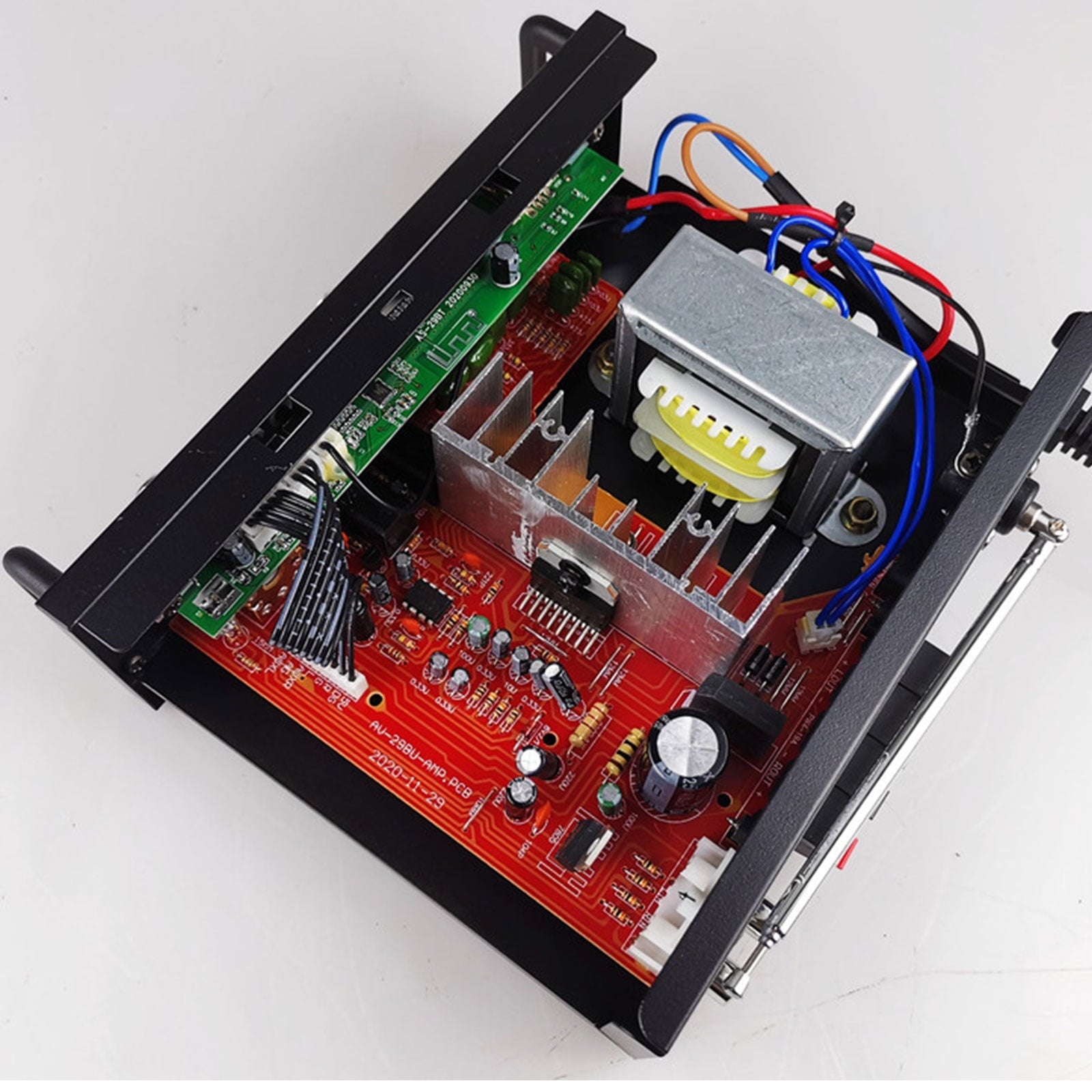 SOONHUA 600W Wireless Bluetooth 5.0 Stereo Audio Amplifier, with Bluetooth LCD Digital Display Stereo Receiver for Home Theater Speakers, Bass & Treble Control, USB/SD/RCA/MIC/FM in, Remote