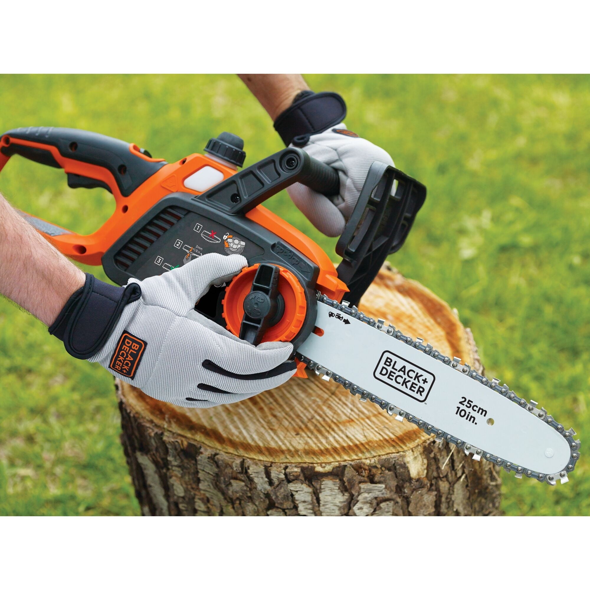 BLACK+DECKER LCS1020 20V MAX Lithium 10 in. Chainsaw