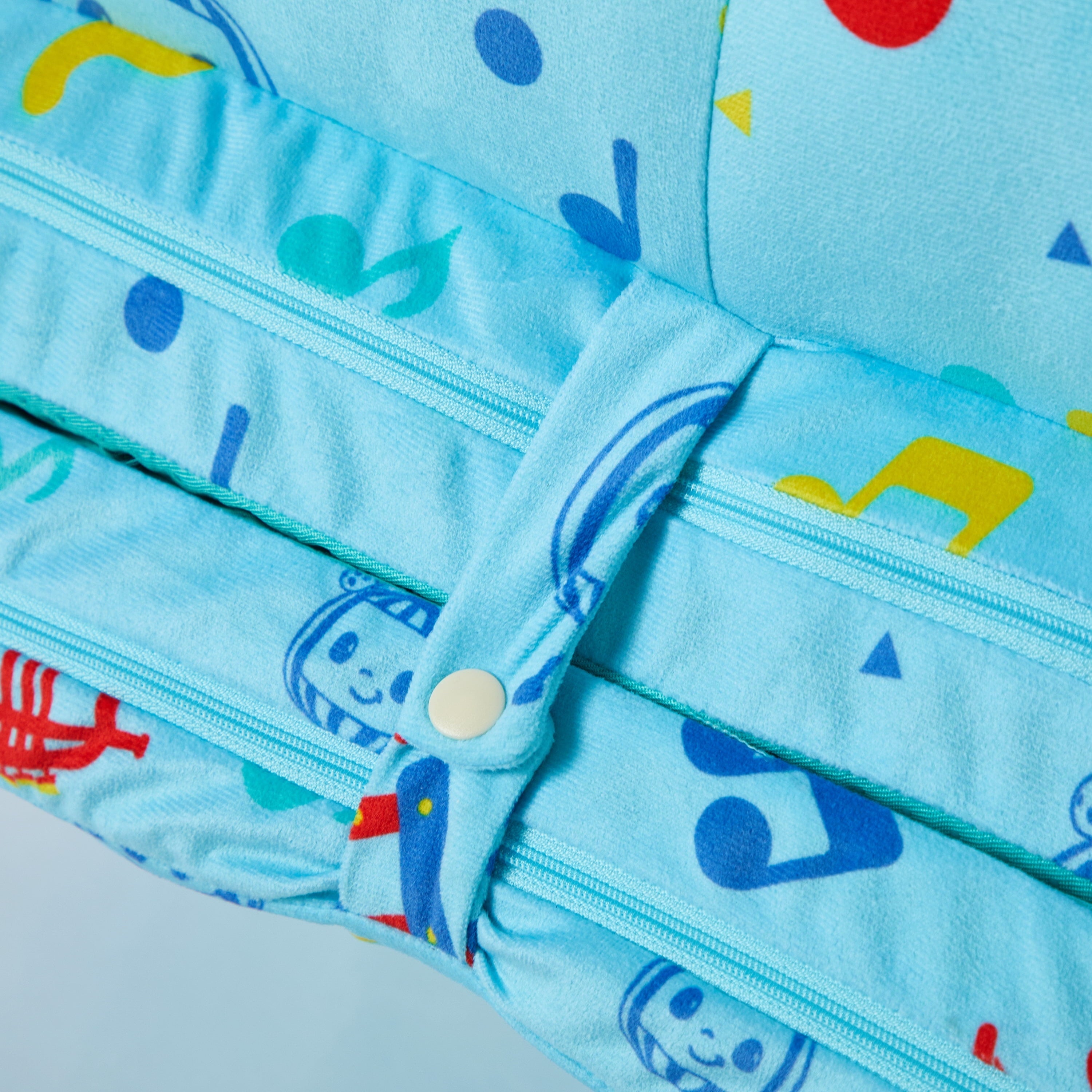 Moonbug Cocomelon 2-in-1 Flip Out Chair Blue