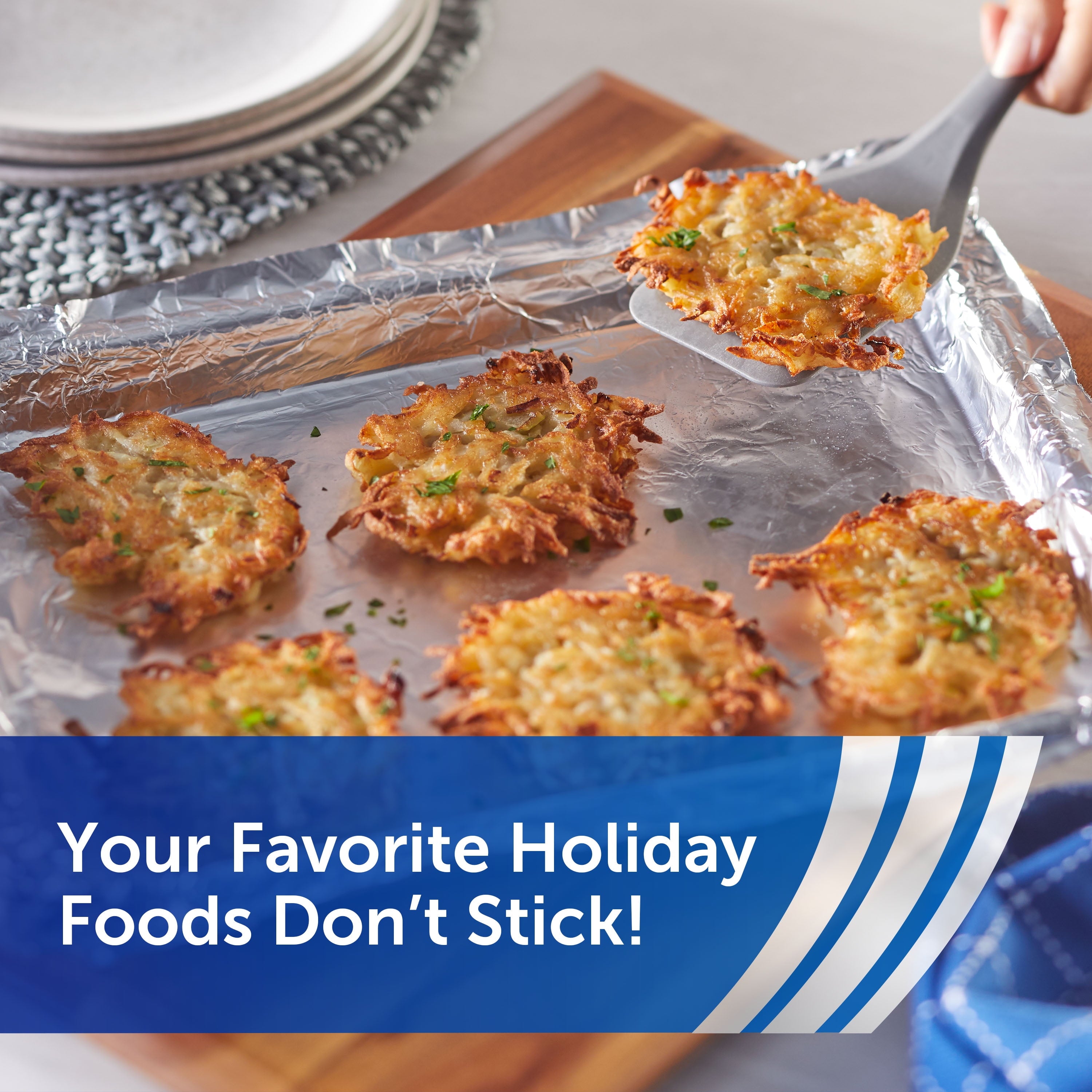 Reynolds Wrap Everyday Strength Non-Stick Aluminum Foil, 100 Square Feet