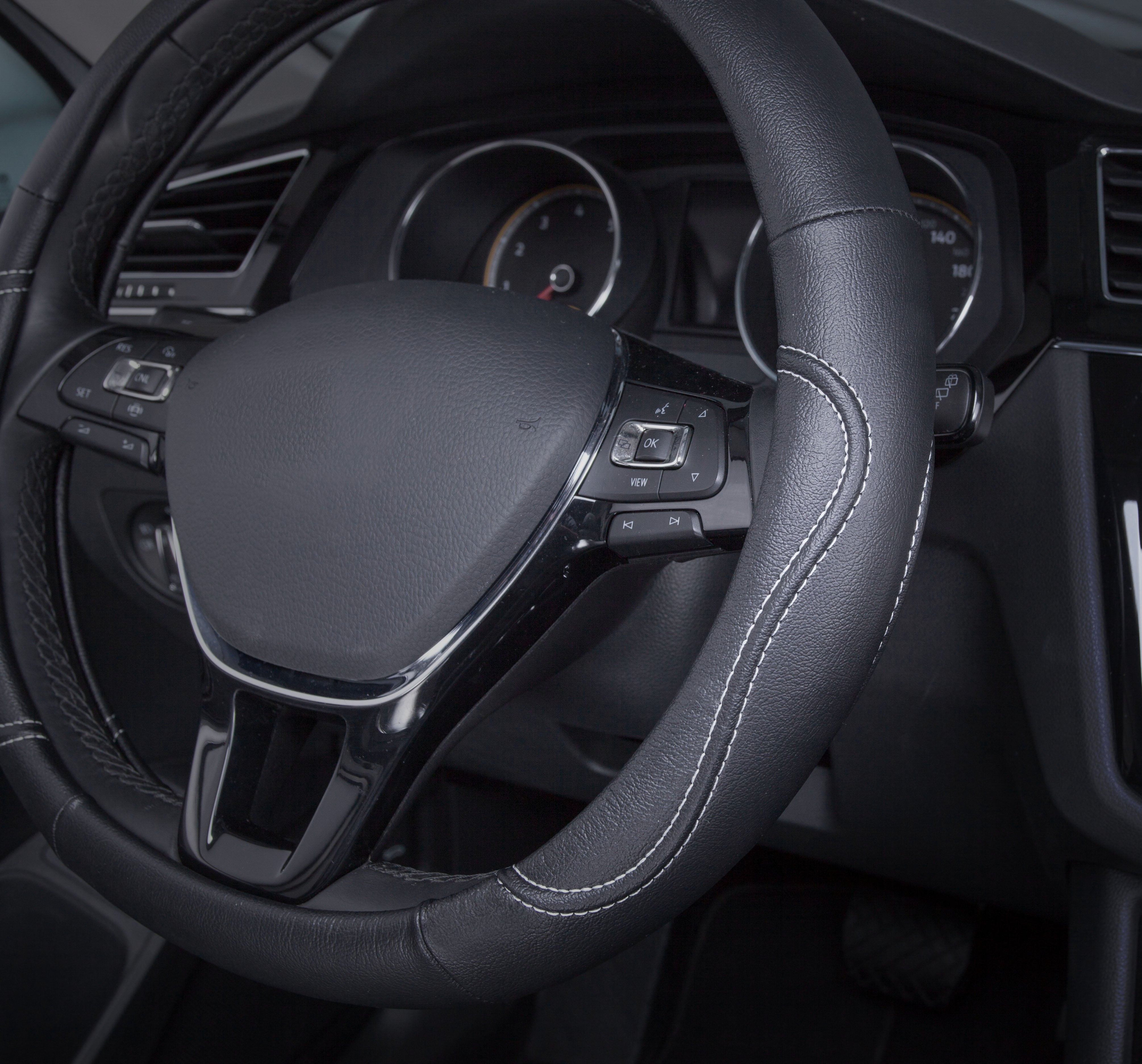 Auto Drive 1PC Steering Wheel Cover Country Black/White - Universal Fit