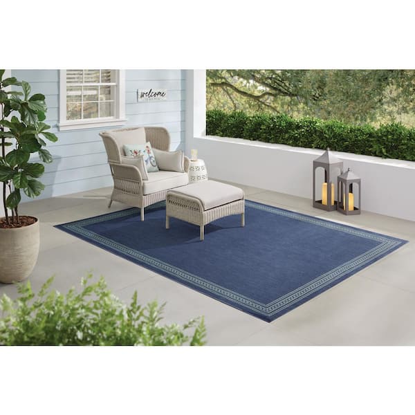 Aqua/Blue 8 x 10 Border Indoor/Outdoor Area Rug