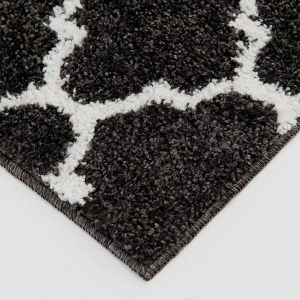 Seyward Grey 8 ft. x 10 ft. Trellis Shag Area Rug