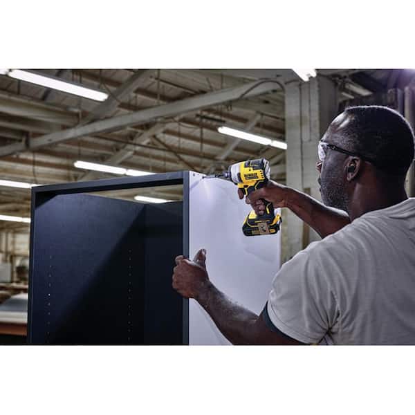 ATOMIC 20V Max Lithium-Ion Brushless Cordless Compact 1/4 in. Impact Driver Kit with 2.0Ah Battery, Charger and Bag