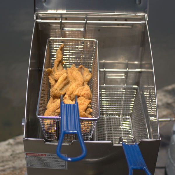 Bayou Classic Freestanding 4 Gallon Stainless Steel Bayou Deep Fryer, Silver