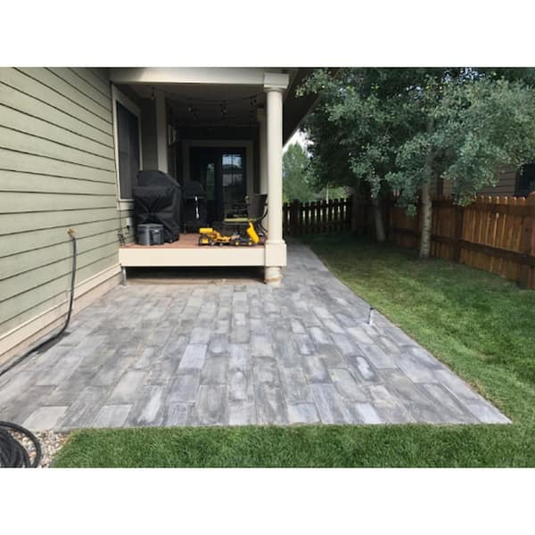 75 sq.ft. Gray Barnwood Plank Patio-On-A-Pallet Paver Set