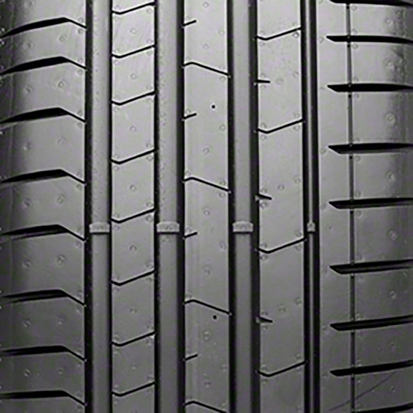Pirelli P Zero (PZ4-Luxury) Summer 275/35R22 104Y XL Passenger Tire