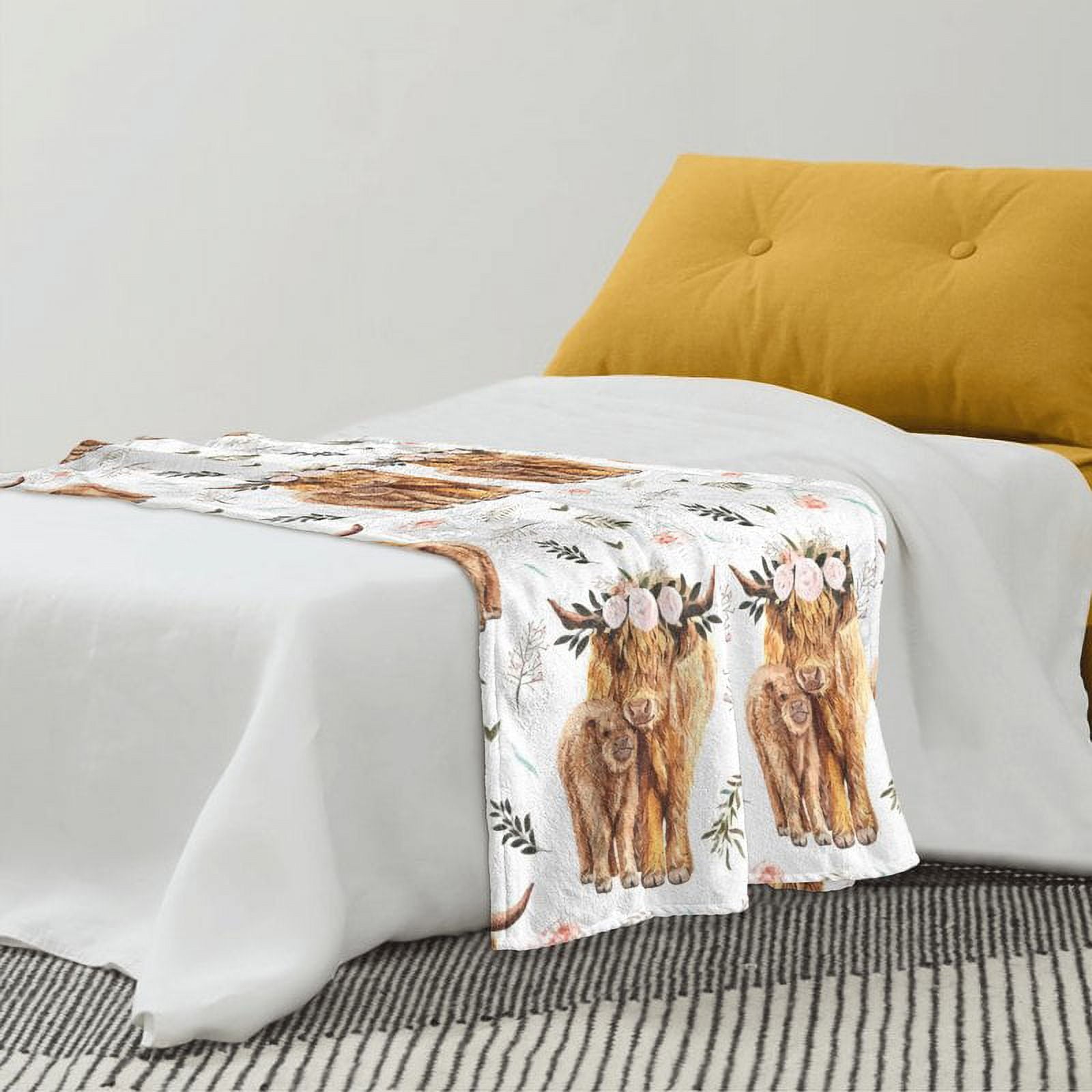 Highland Cow Print Blanket Cute Rustic Farm Animal Cow and Flowers Throw Blankets Soft Flannel Bedding Blanket 50