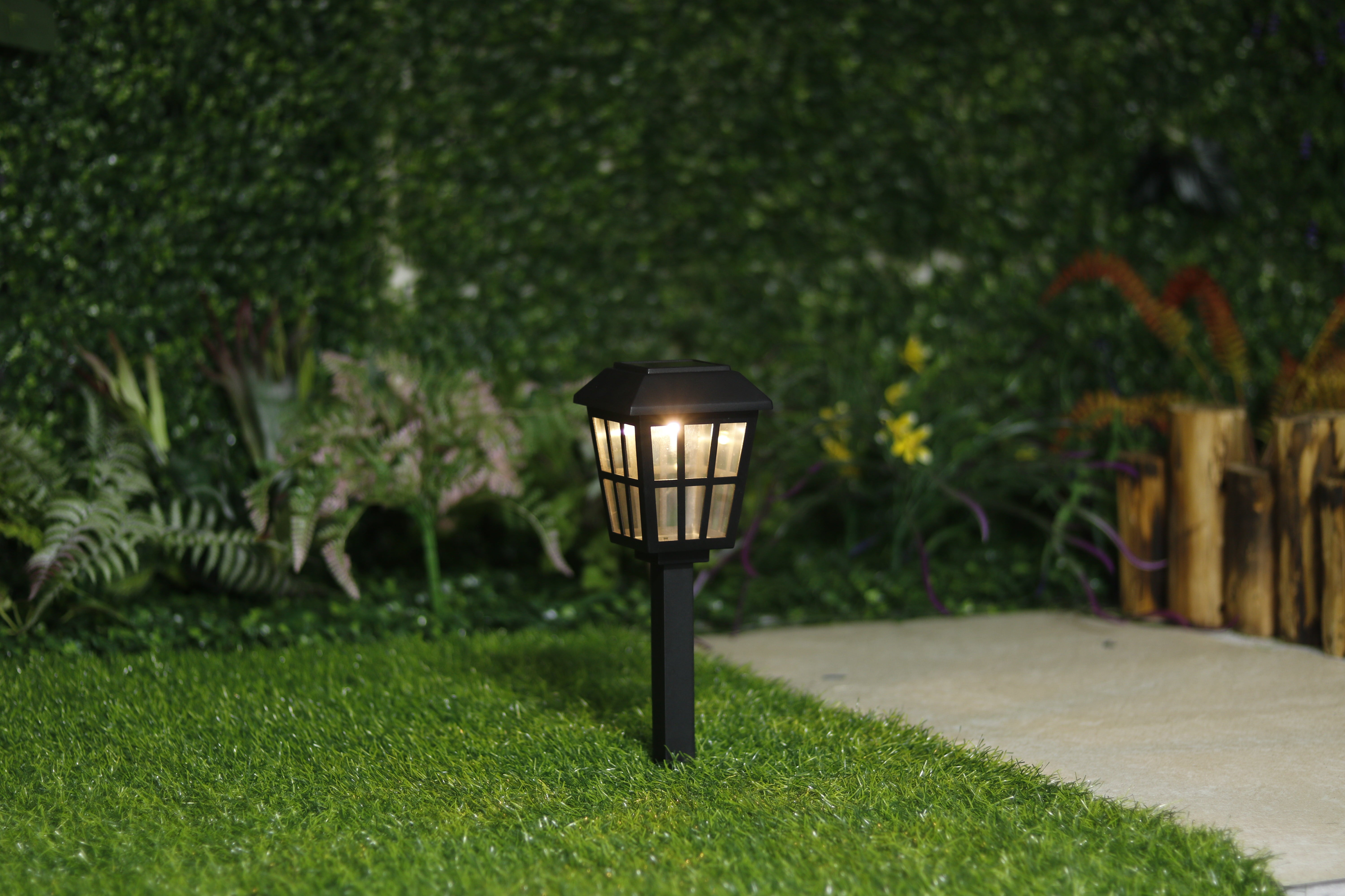 Mainstays Solar Powered Black Square Design LED Path Light, 5 Lumens (6 Count)