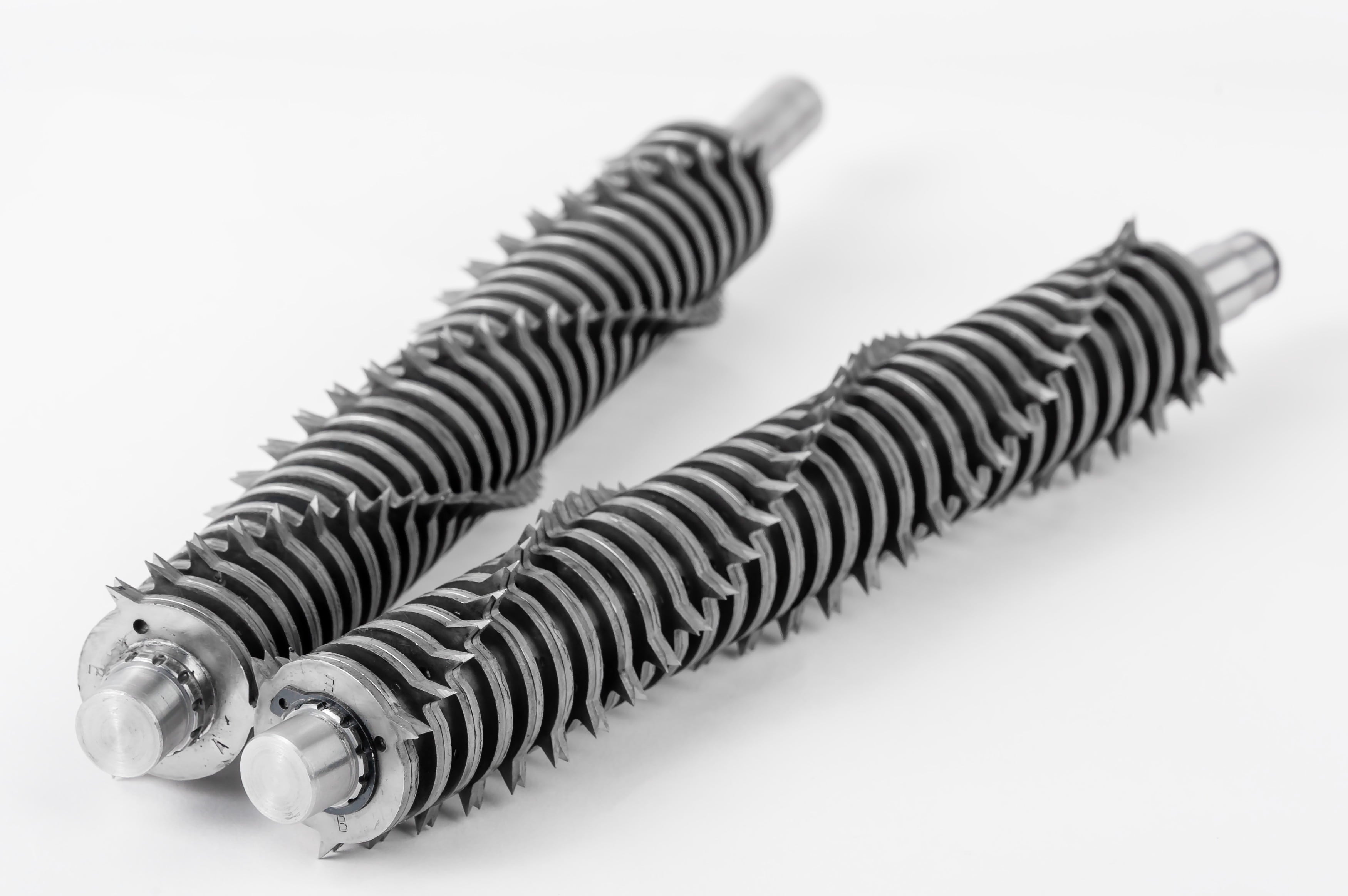 Dahle 50314 Oil-Free Paper Shredder w/Jam Protection, German Engineered, 16 Sheet Max, Level P-4