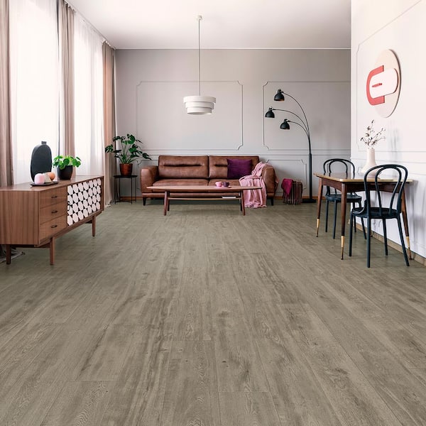 Kettle Hill Oak 14 mm T x 7.6 in. W Waterproof Laminate Wood Flooring (13.3 sqft/case)