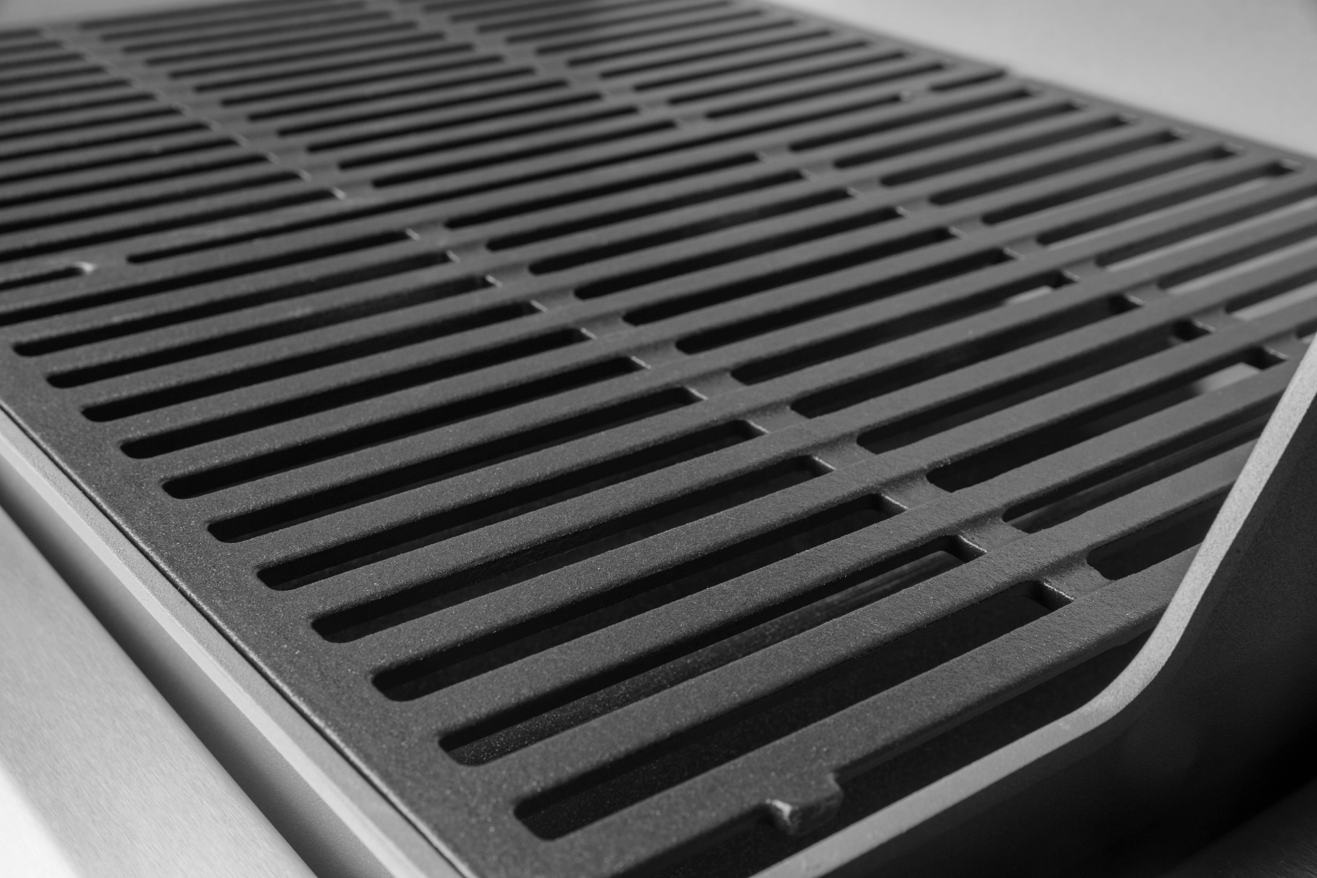 Spirit II E-210 Propane Gas Grill, Black