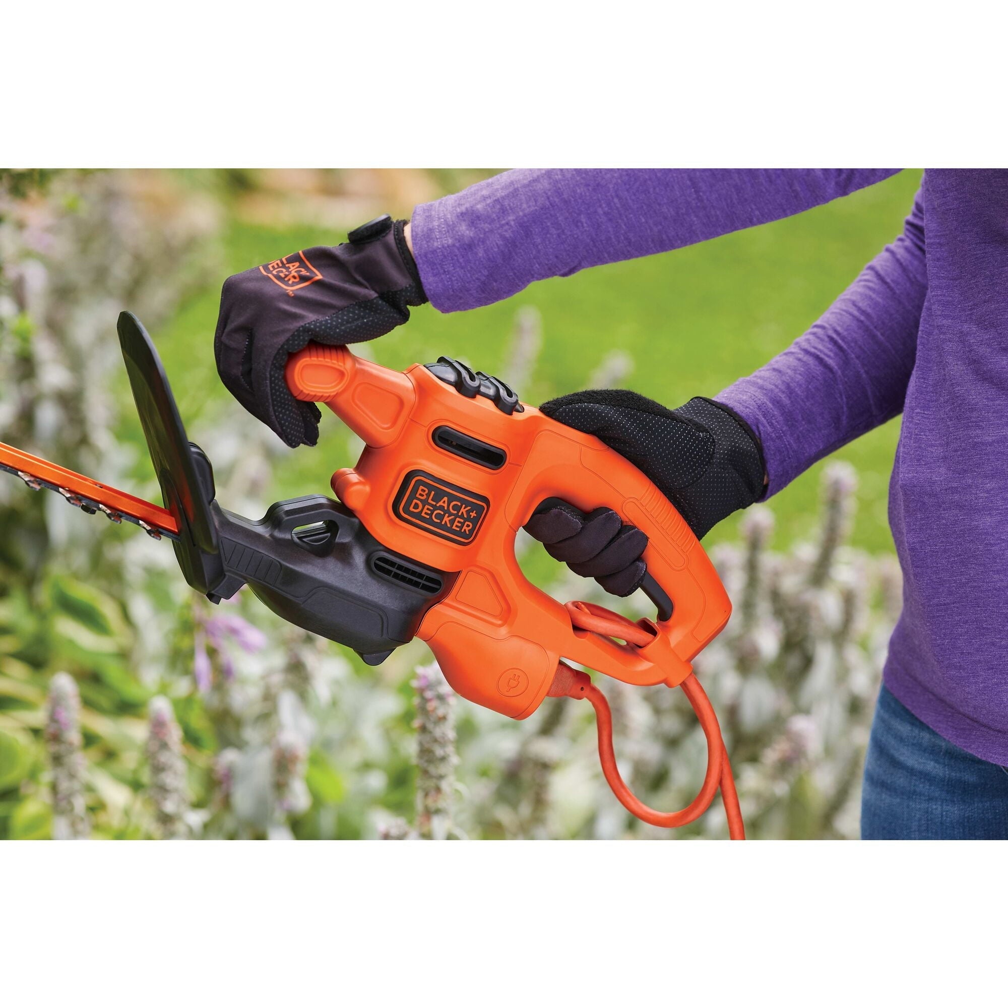 Black+Decker 3.2AMP 17-inch Electric Hedge Trimmer BEHT150