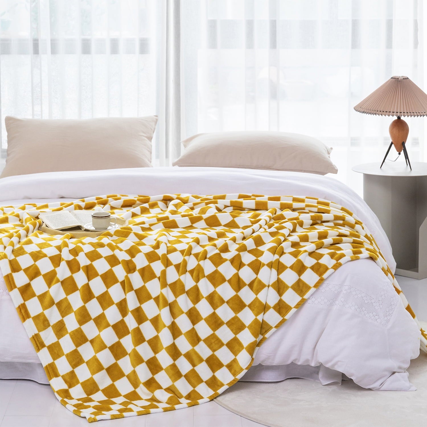LOMAO Buffalo Check Fleece Throw Blanket Soft Checkered Plaid Blankets Cozy Lightweight Flannel Blanket for Couch Chair Bed(Yellow,51