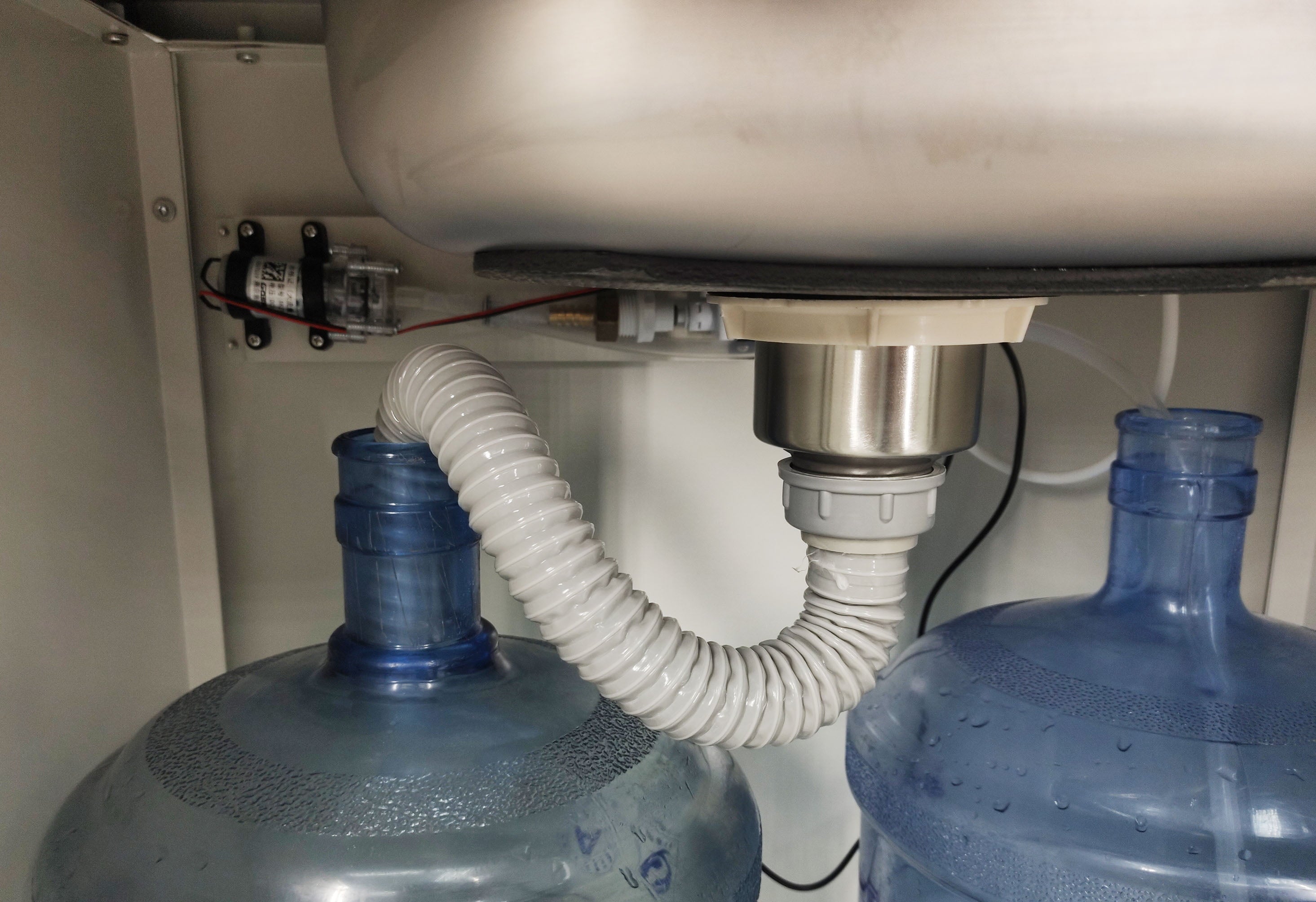 Cabinet Portable Sink Self Contained Hand Wash Station Mobile Sink Water Fountain Water Supply 110V/12V Powered Built-in Pump Water Jugs NOT included 24 X 18 X 30