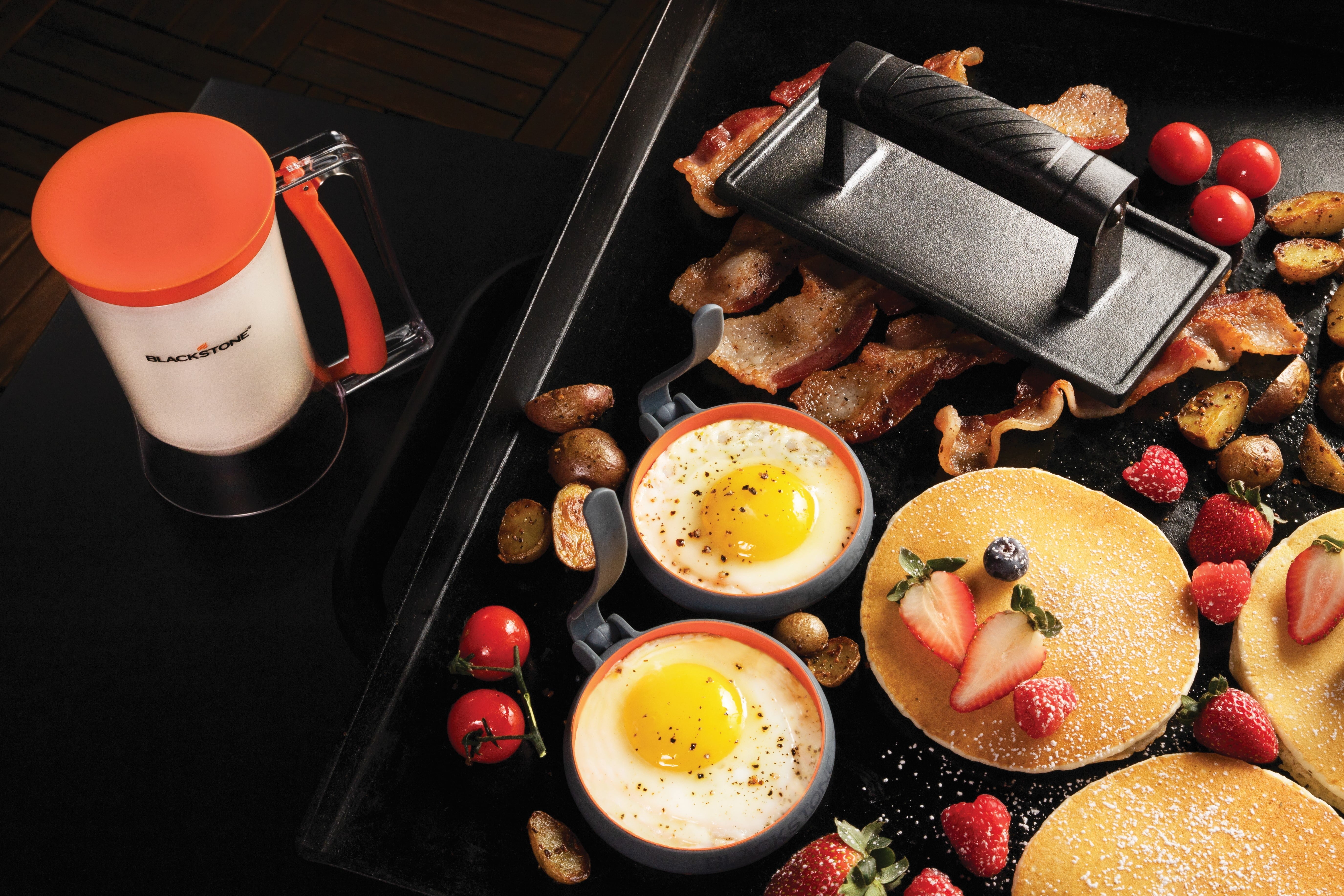Blackstone 4-Piece Professional Griddle Breakfast Kit