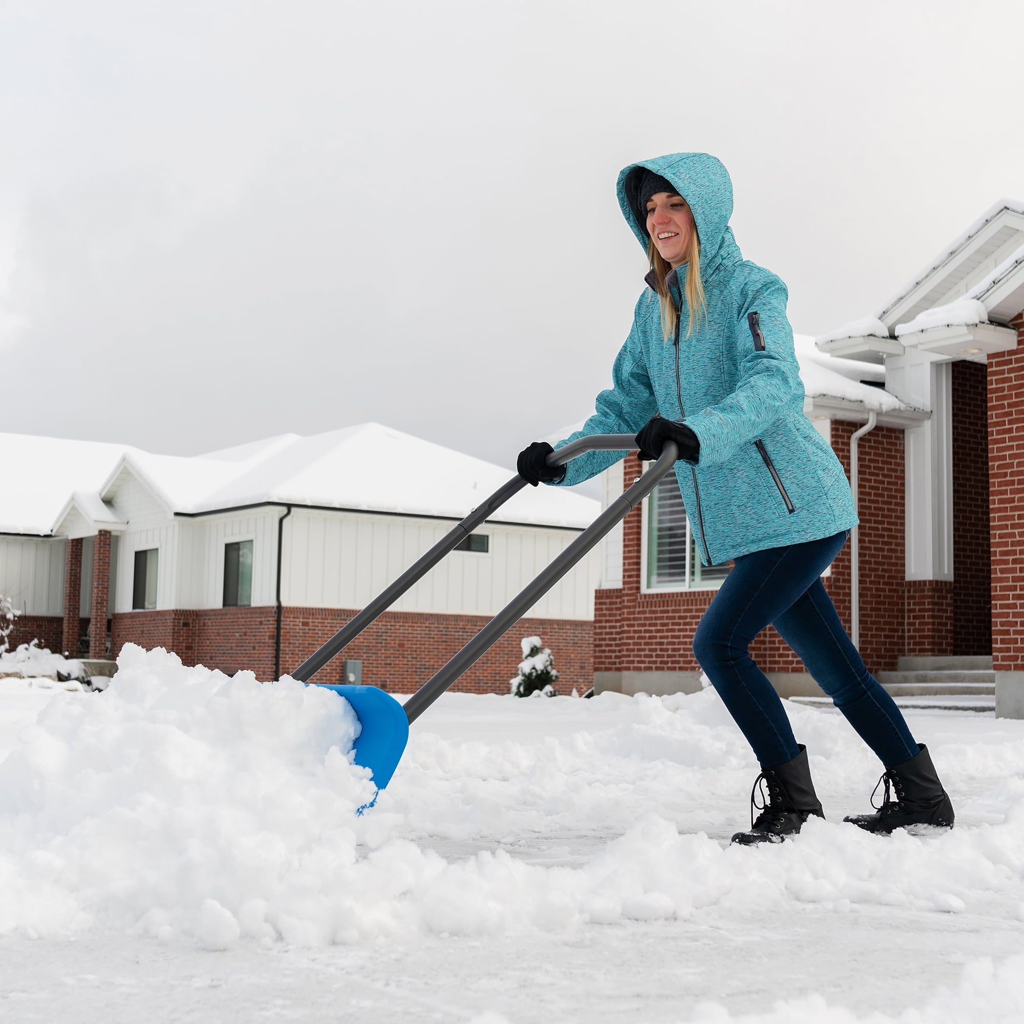 Lifetime 42 IN Wide Snow Pusher Blue (60388)