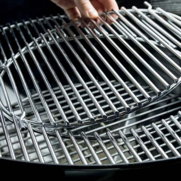 22 in. Master-Touch Charcoal Grill in Black with Built-In Thermometer