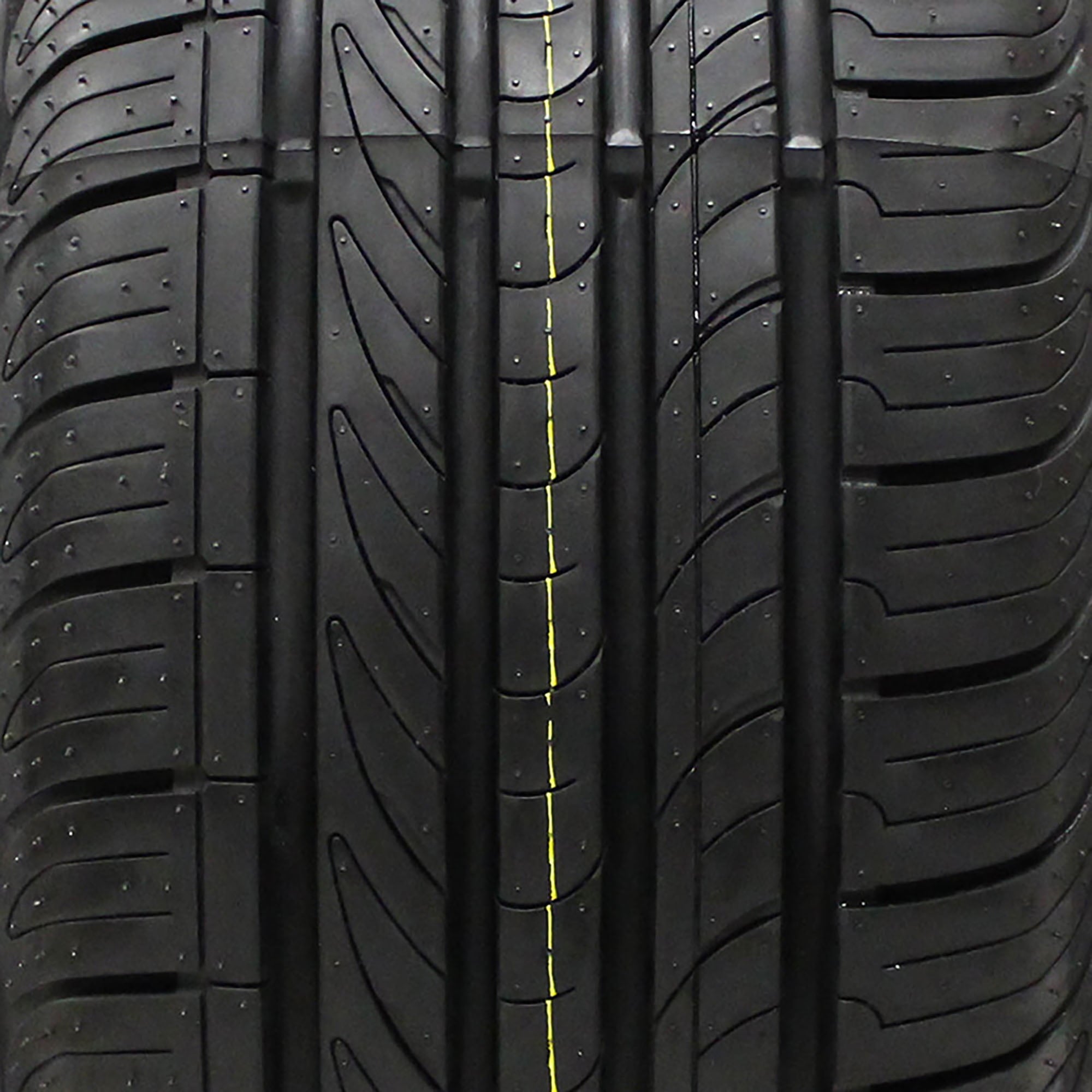 4XS All Season 225/70R16 103T Passenger Tire