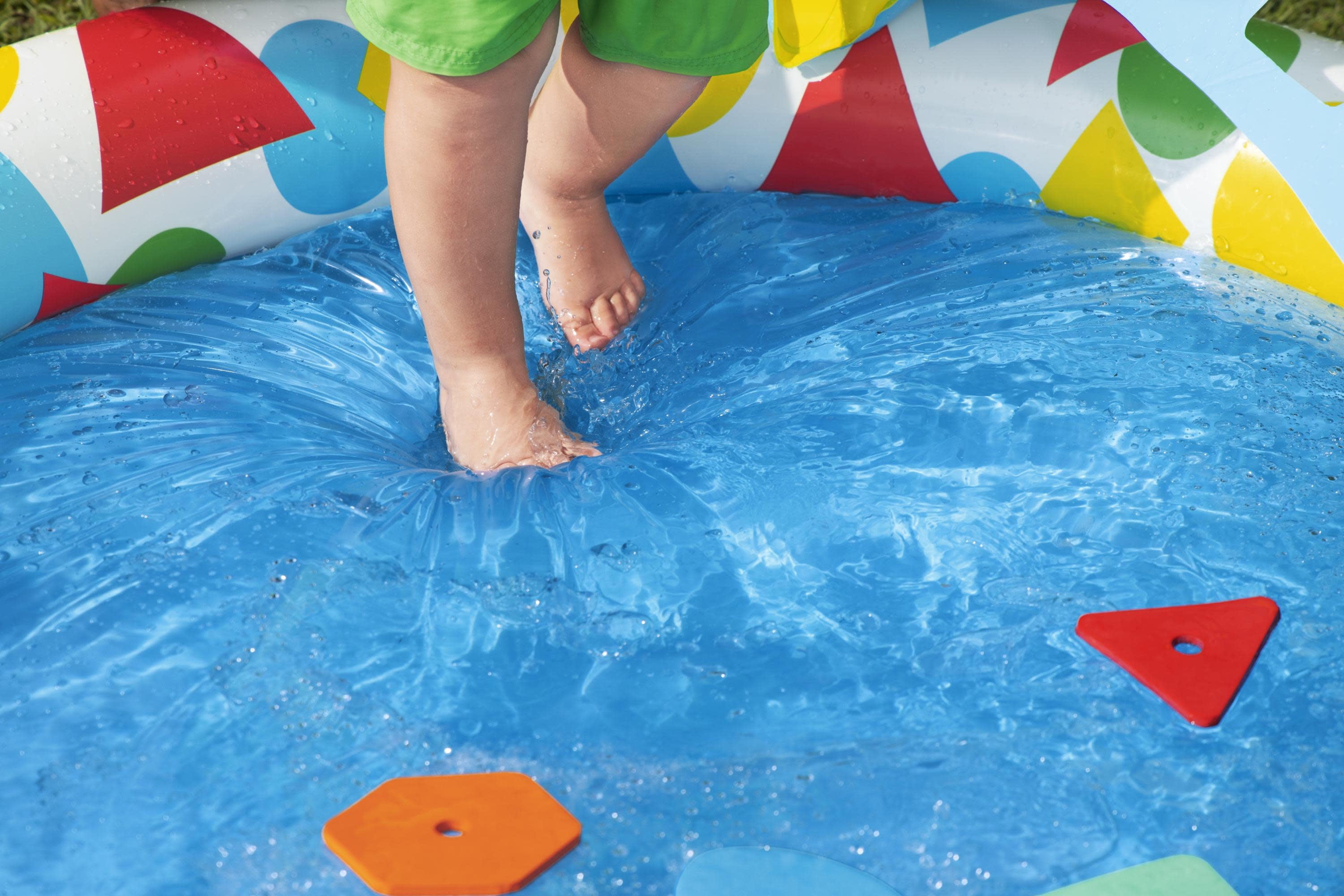 H2OGO! Splash & Learn Inflatable Kiddie Pool 47” x 46” x 18”