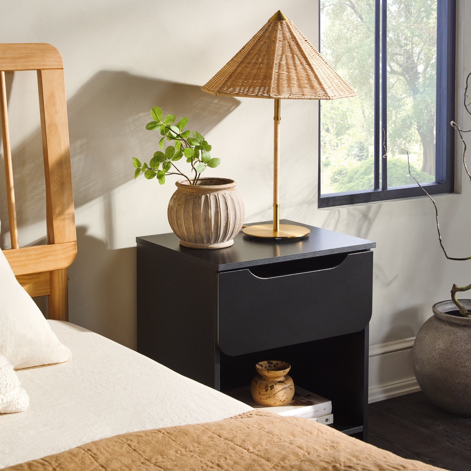 Walker Edison Modern Scandi 1-Drawer Nightstand, Black