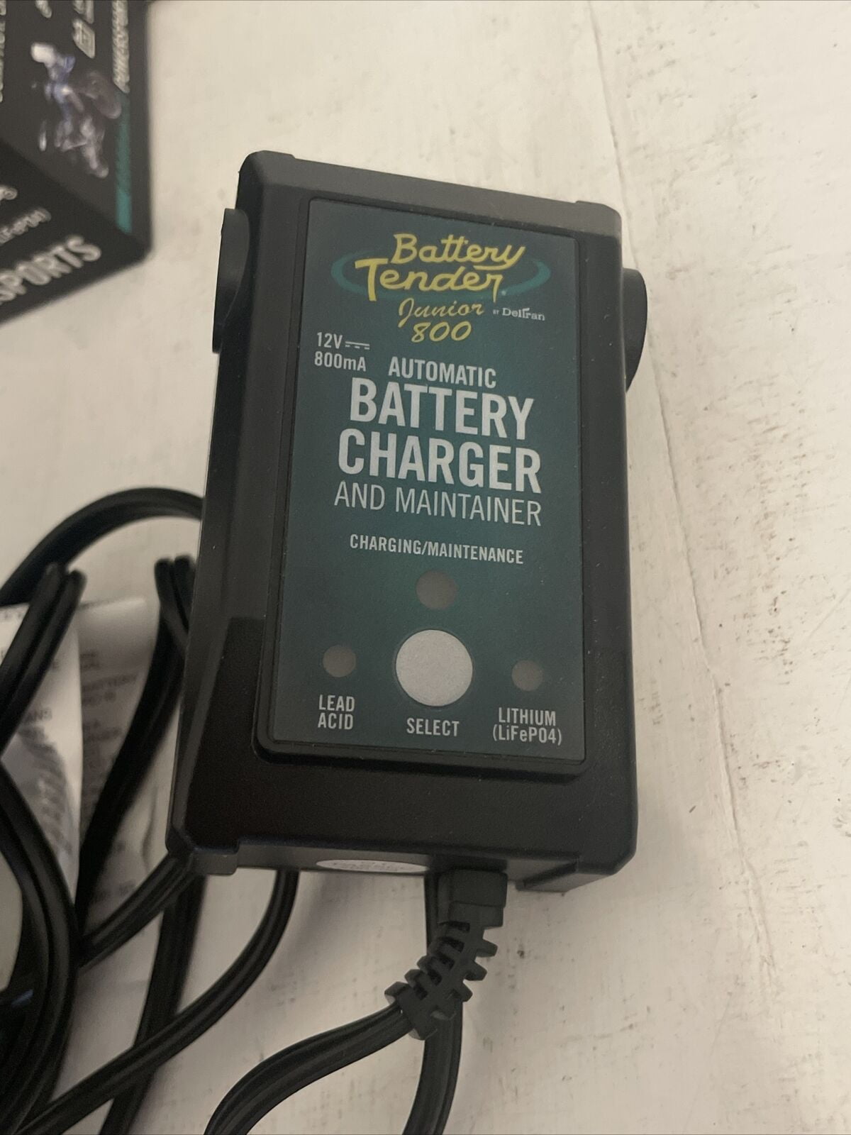 Battery Tender JR High Efficiency 800mA Battery Charger.