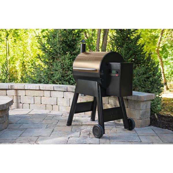 Pro 575 Wifi Pellet Grill and Smoker in Bronze
