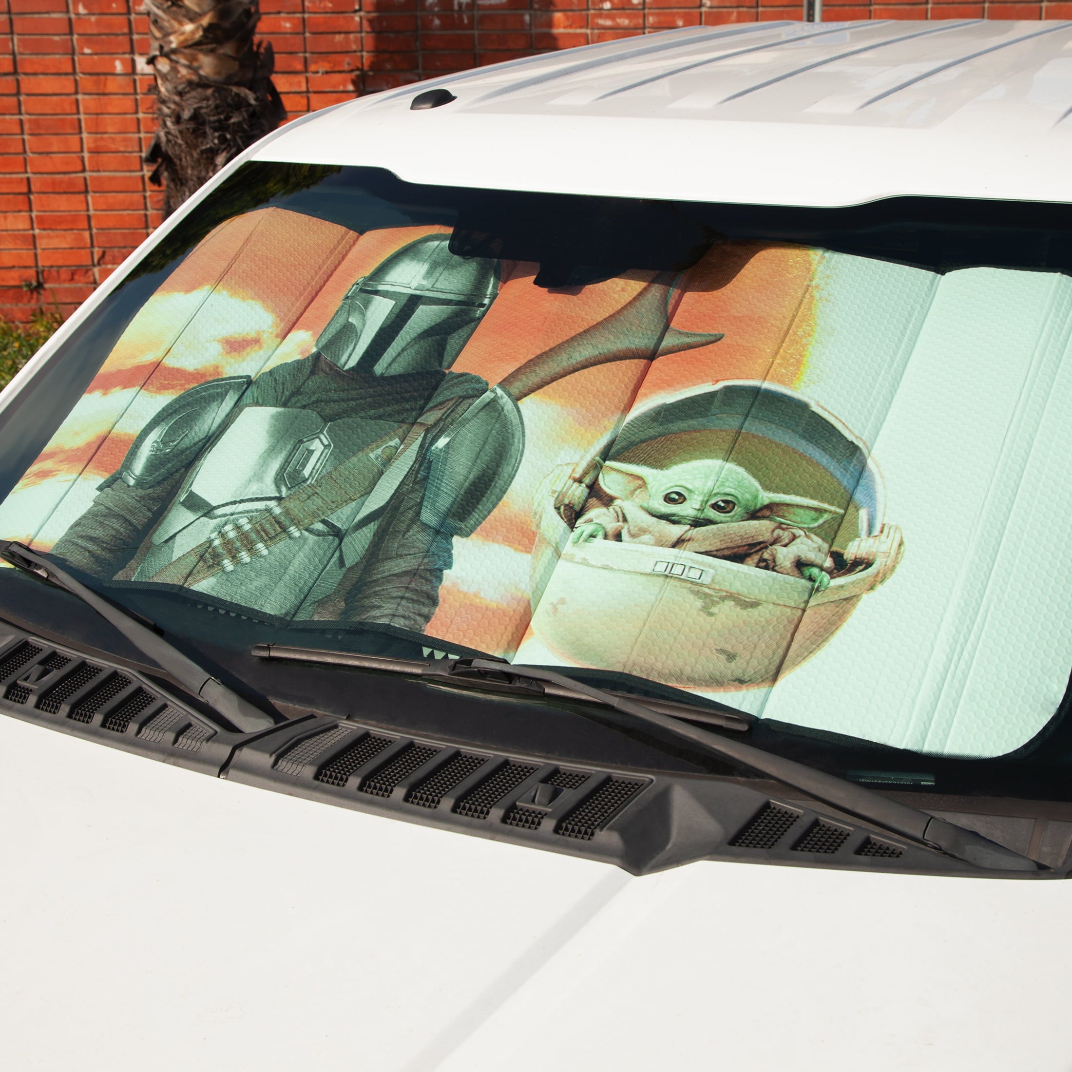 Plasticolor Star Wars Mandalorian and Baby Yoda Universal Automotive Accordion Windshield Sunshade