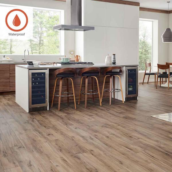 Outlast+ Linton Auburn Oak 12 mm T x 6.1 in. W Waterproof Laminate Wood Flooring (967.2 sqft/pallet)