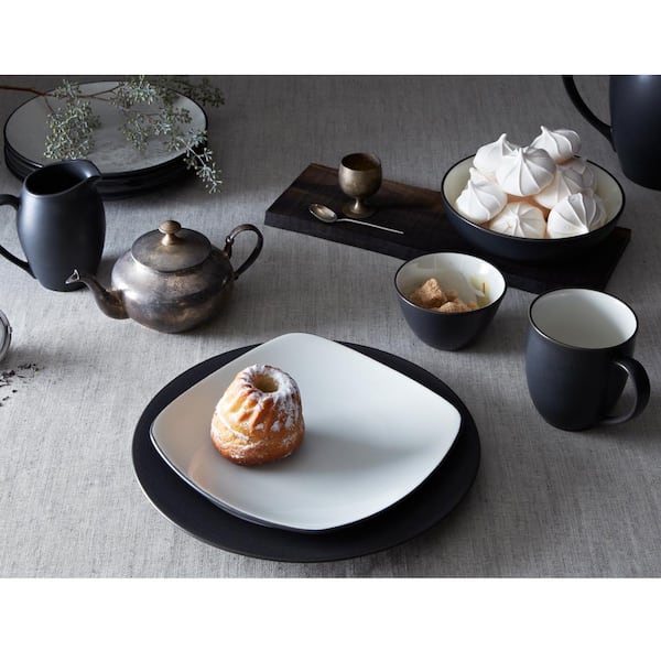 Colorwave Graphite Black Stoneware Coupe 4-Piece Place Setting (Service for 1)