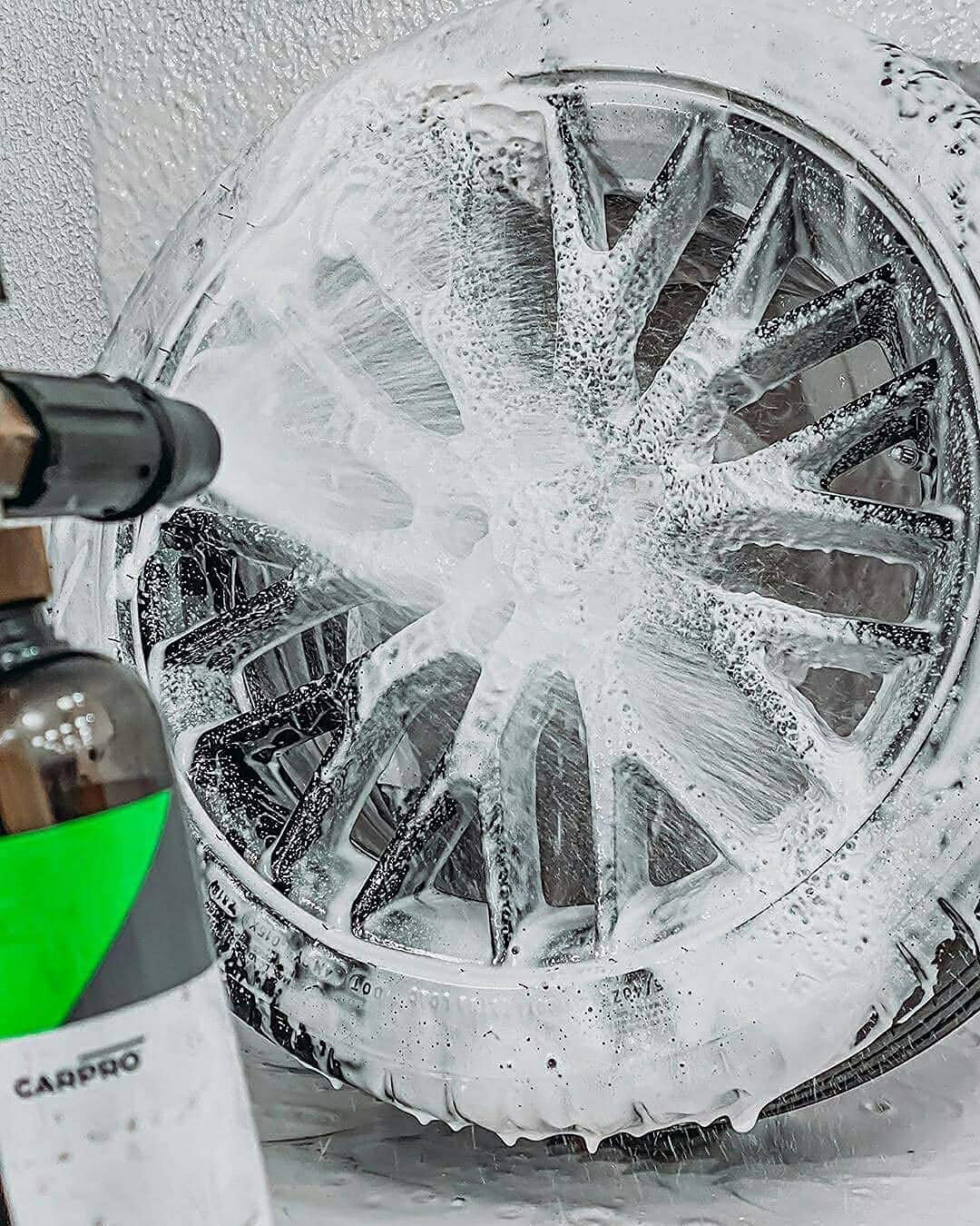 CARPRO Reset Intensive Automotive Shampoo 1 Liter