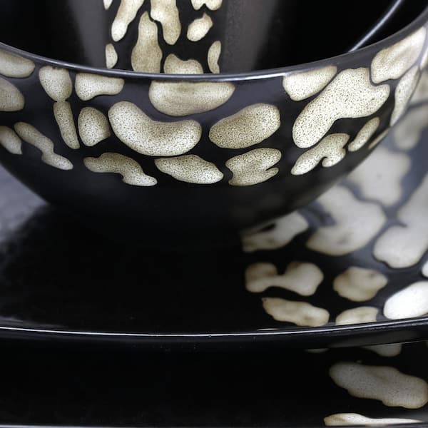 Savannah 16-Piece Modern Black Stoneware Dinnerware Set (Service for 4)