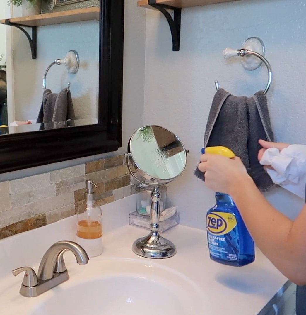 Zep Commercial Ready-to-Use Glass Cleaner, 32 oz