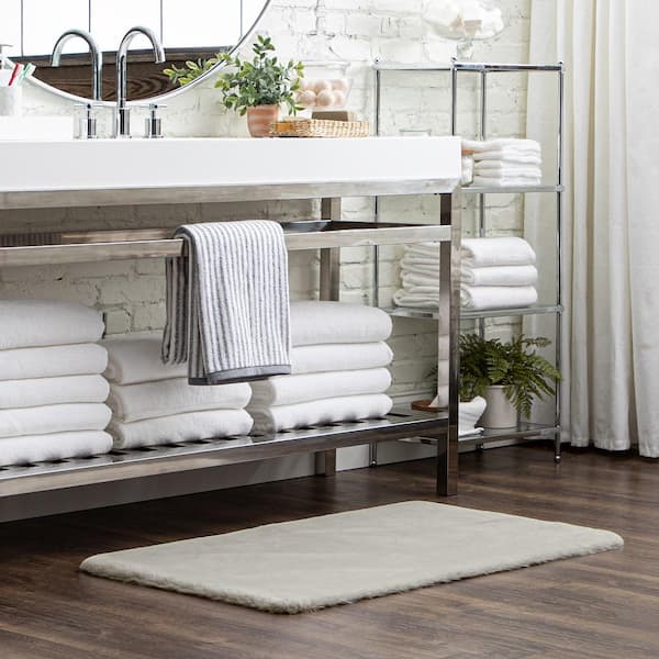 Lavish Plush Silver 20 in. x 34 in. Bath Mat