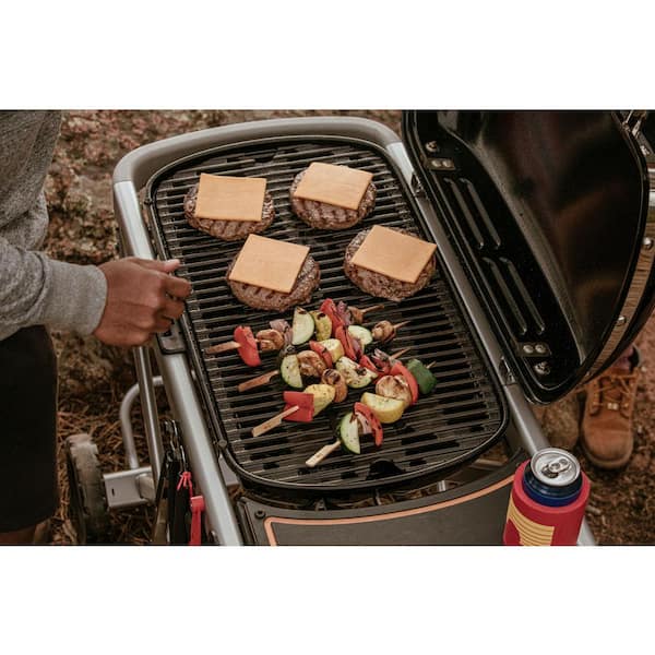 Traveler Portable Propane Gas Grill in Black