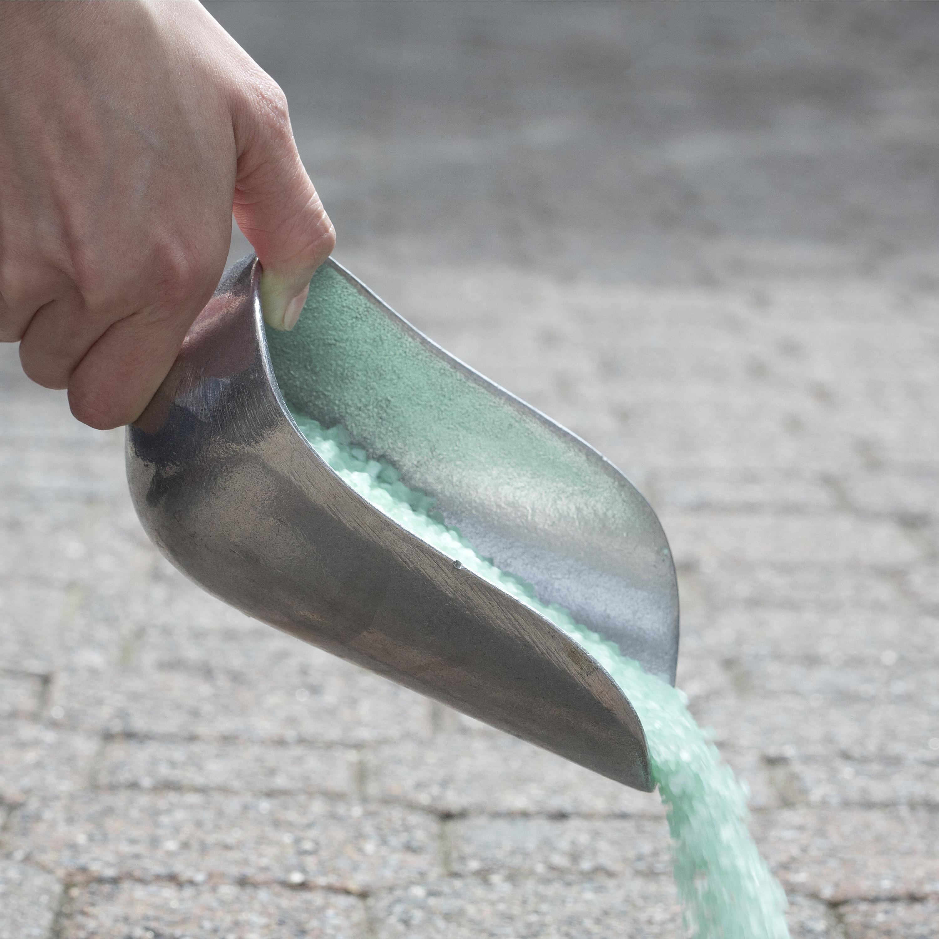 Snow Joe 50 lb Bag Premium Blend Ice Melter With CMA