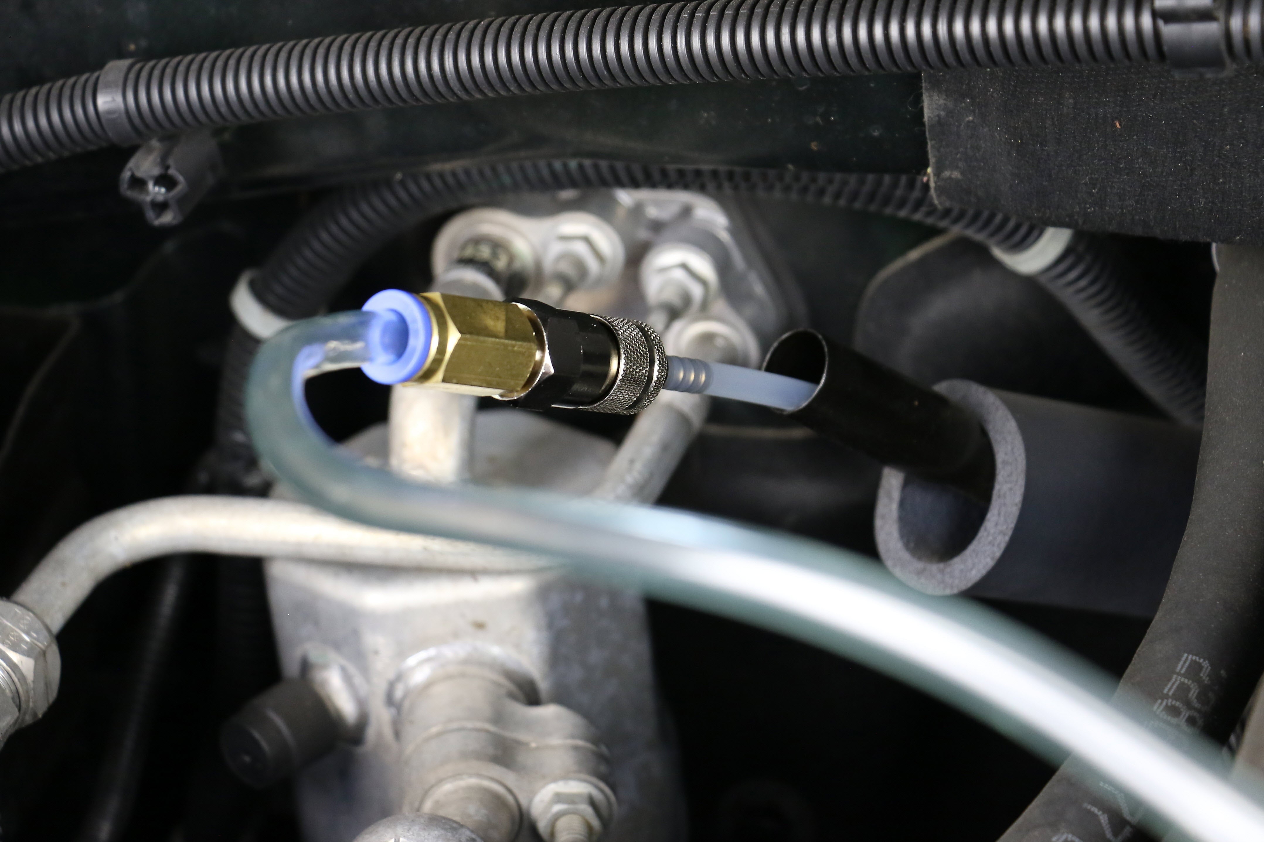 Mityvac MV6400 1 Gallon Manual Pump Fluid Dispensing System with 5' Hose