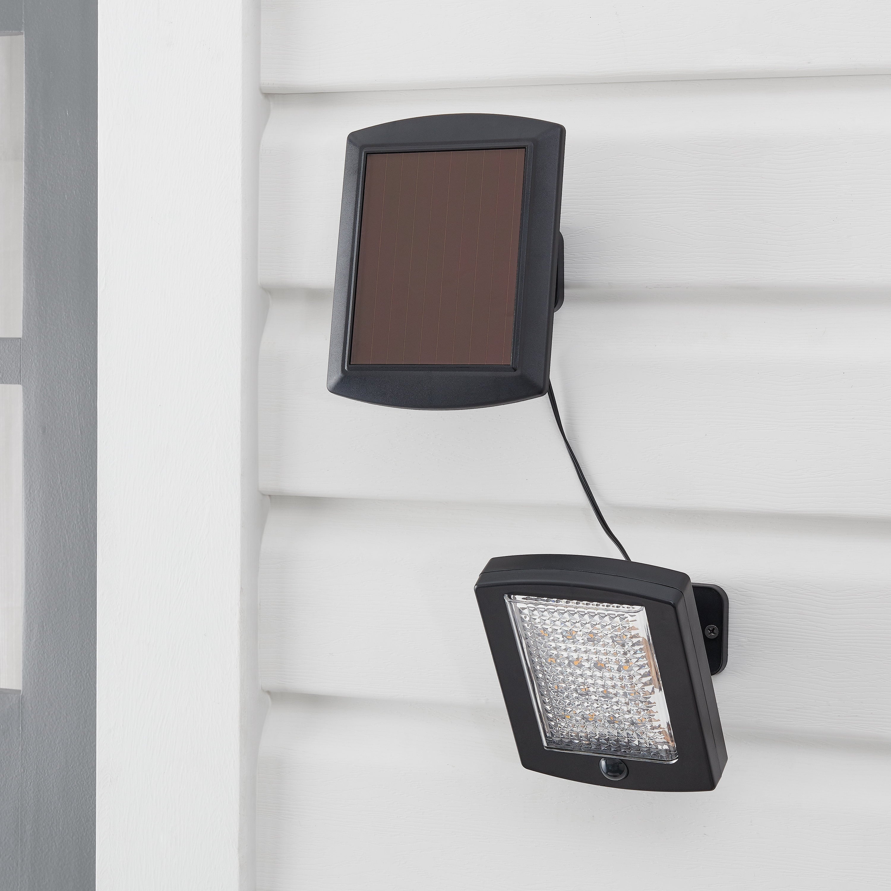 Hyper Tough Solar LED Motion Sensing Security Light, 500 Lumens