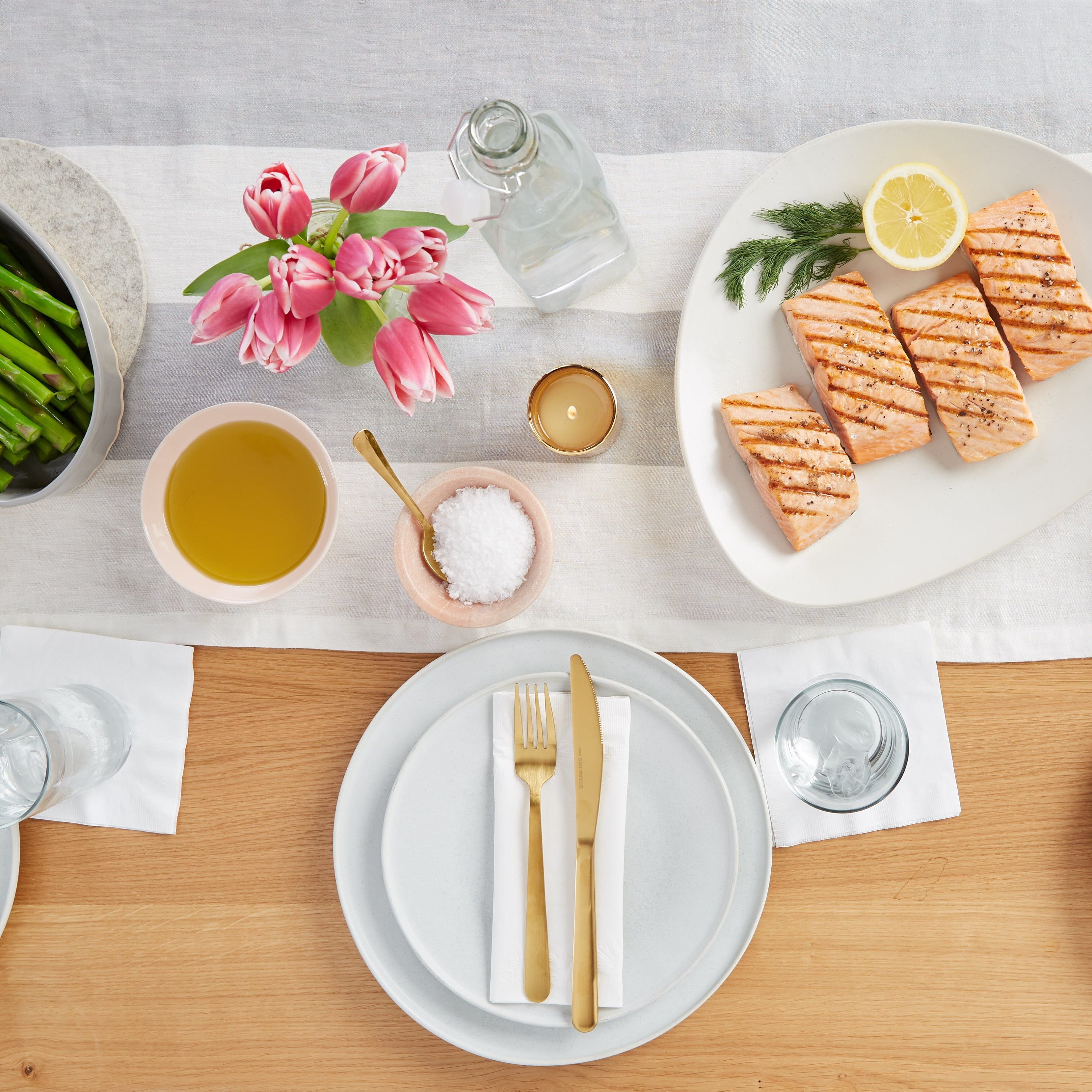 Vanity Fair Entertain Disposable Paper Napkins, White, 40 Count