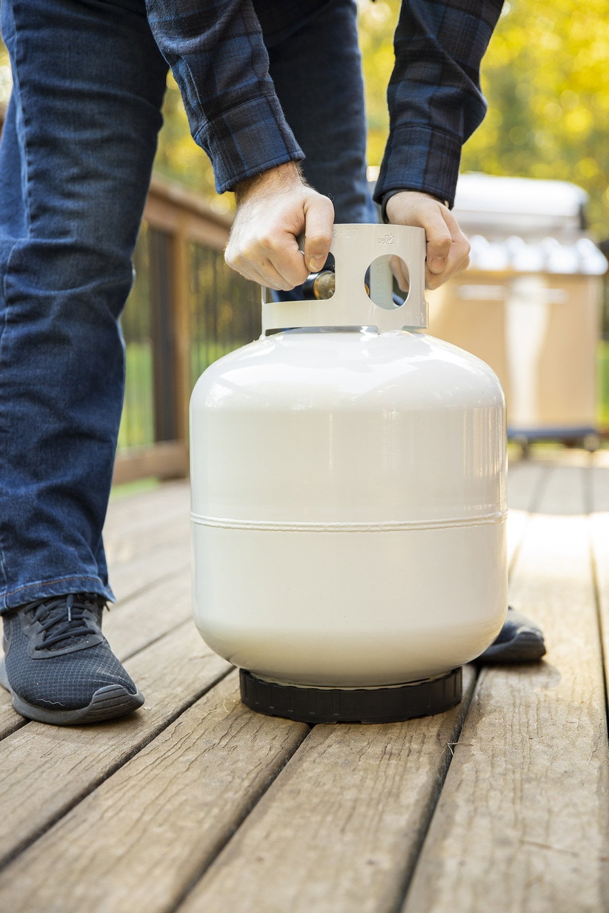 THE RINGER: Propane Tank Holder